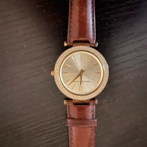 Vintage MK watch needs battery